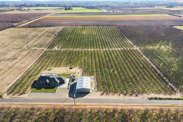 10393 Bradbury Rd, Ballico, CA 95303