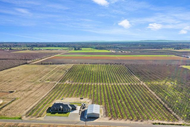 10393 Bradbury Rd, Ballico, CA 95303