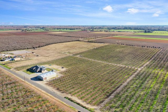 10393 Bradbury Rd, Ballico, CA 95303