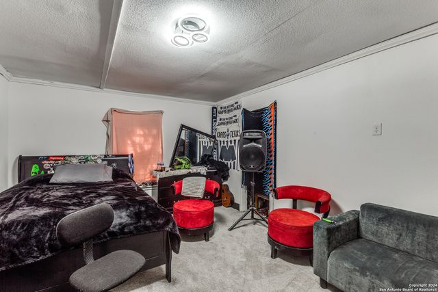 1002 LEE HALL, San Antonio, TX 78201