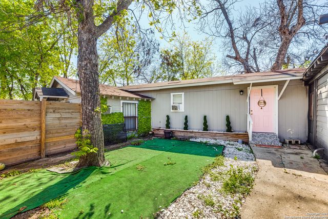 1002 LEE HALL, San Antonio, TX 78201