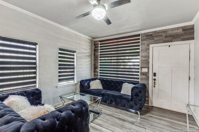 1002 LEE HALL, San Antonio, TX 78201