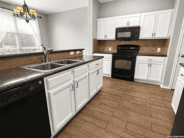 6046 Pecan Tree, San Antonio, TX 78240