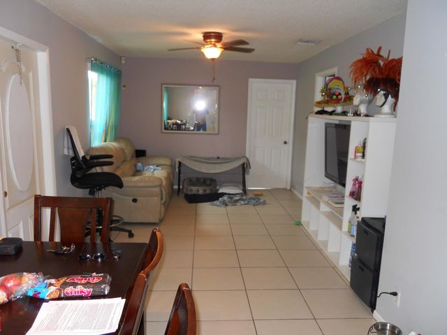 3290 NE 10th Avenue, Oakland Park, FL 33334