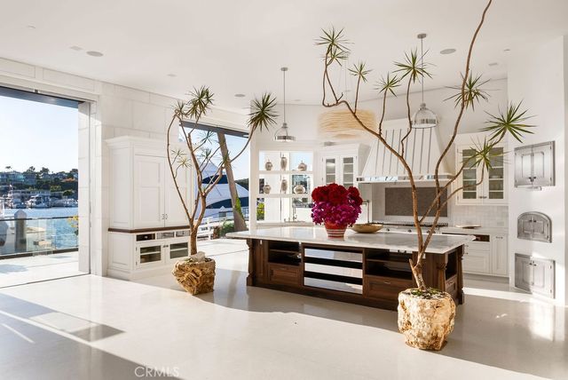 87 Linda, Newport Beach, CA 92660