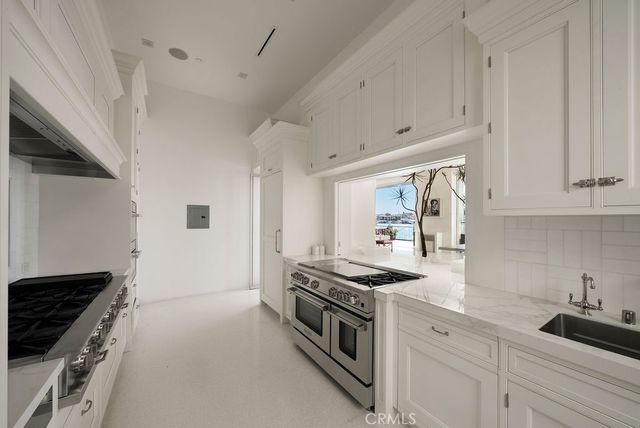 87 Linda, Newport Beach, CA 92660