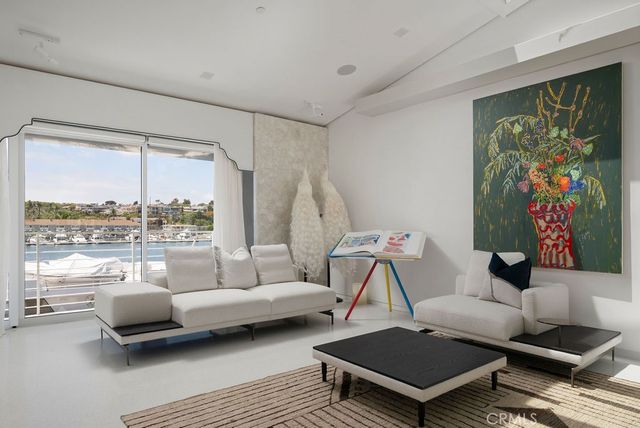 87 Linda, Newport Beach, CA 92660