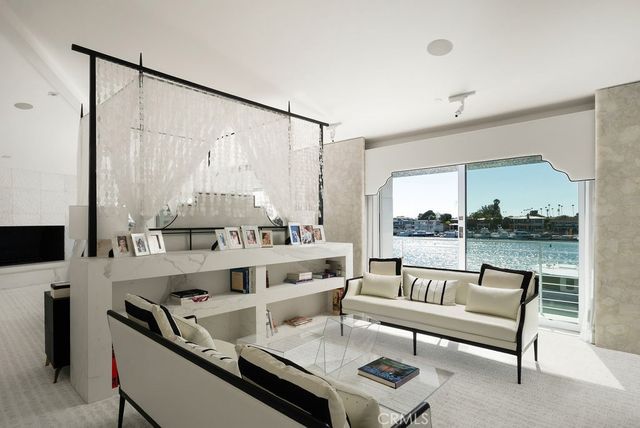 87 Linda, Newport Beach, CA 92660