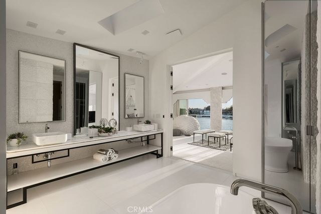 87 Linda, Newport Beach, CA 92660