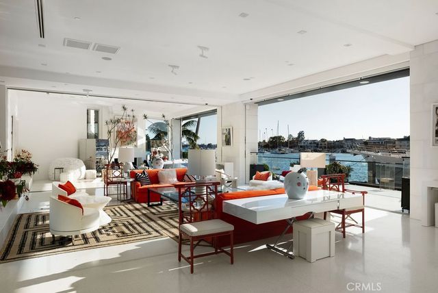 87 Linda, Newport Beach, CA 92660