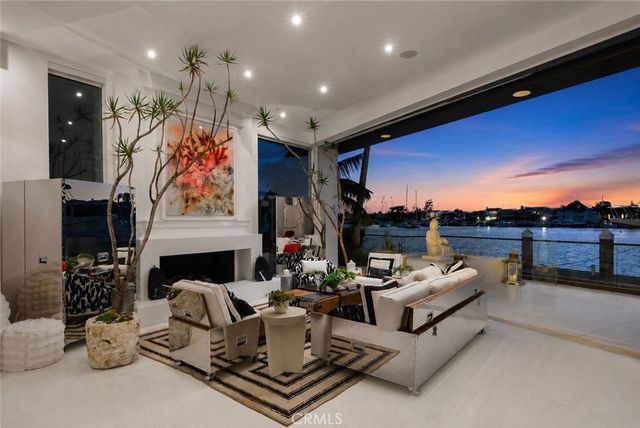 87 Linda, Newport Beach, CA 92660