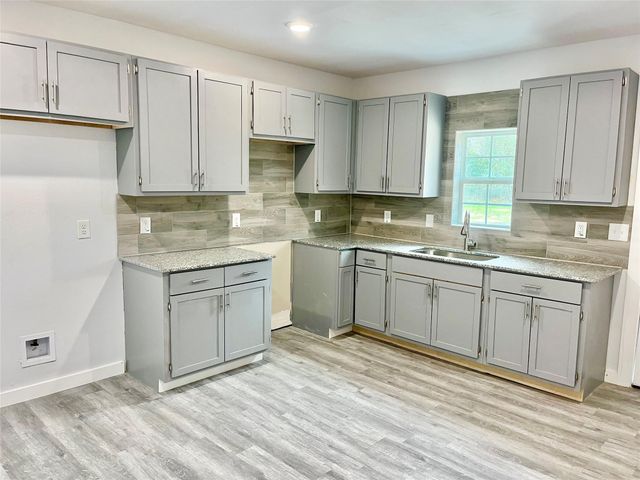 1785 S Byrd Avenue, Shepherd, TX 77371