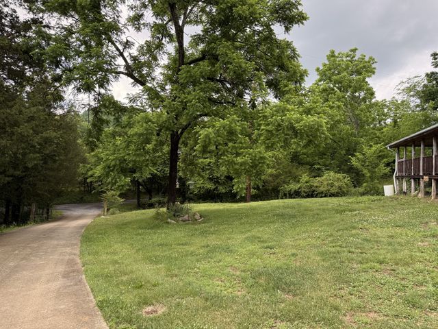 133 Cook Ln, Gainesboro, TN 38562