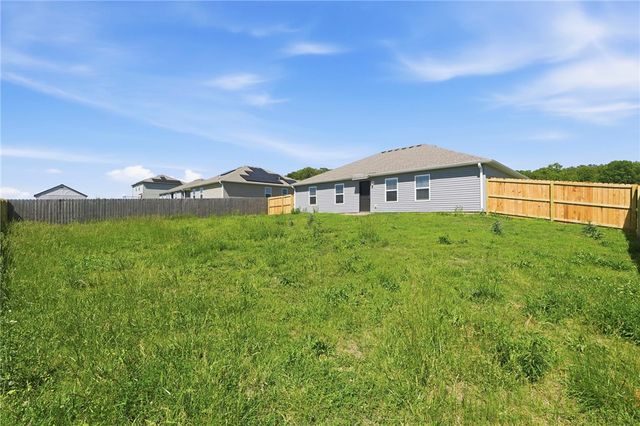 353 Evans Street, Huntsville, AR 72740