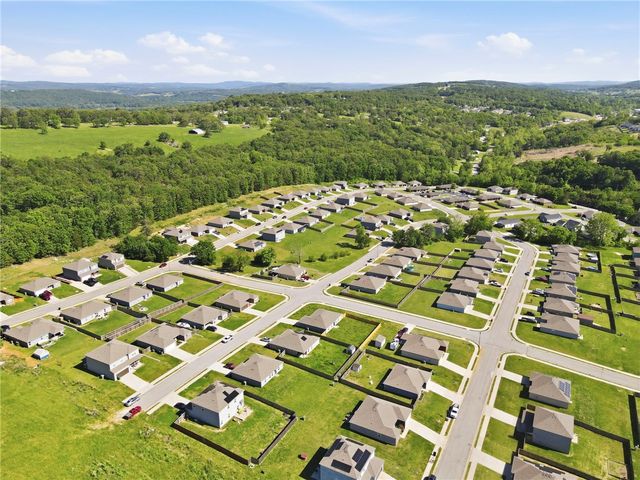 353 Evans Street, Huntsville, AR 72740