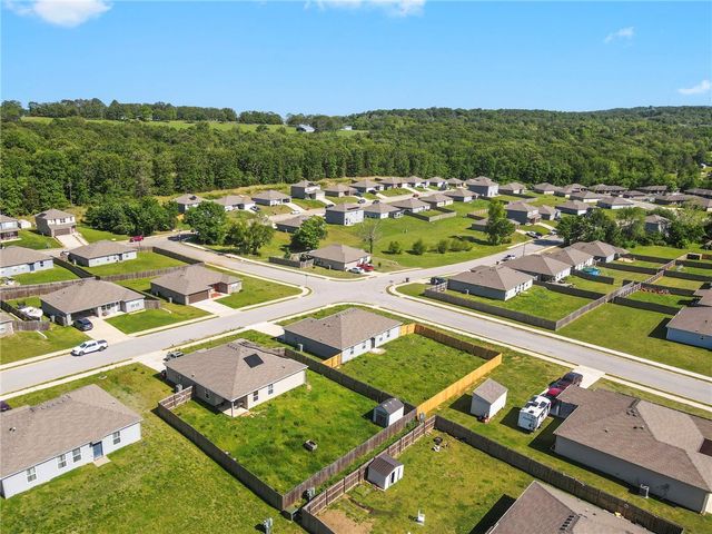 353 Evans Street, Huntsville, AR 72740