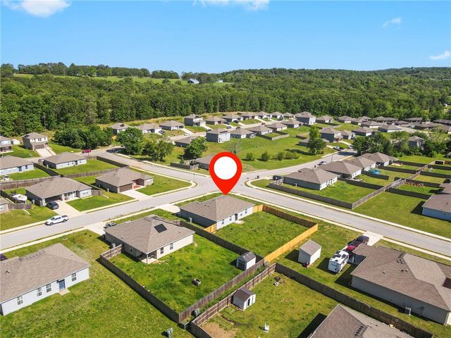 353 Evans Street, Huntsville, AR 72740