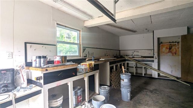 8602 E 91st Terrace, Kansas City, MO 64138