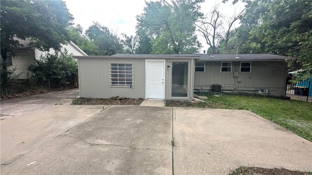 8602 E 91st Terrace, Kansas City, MO 64138