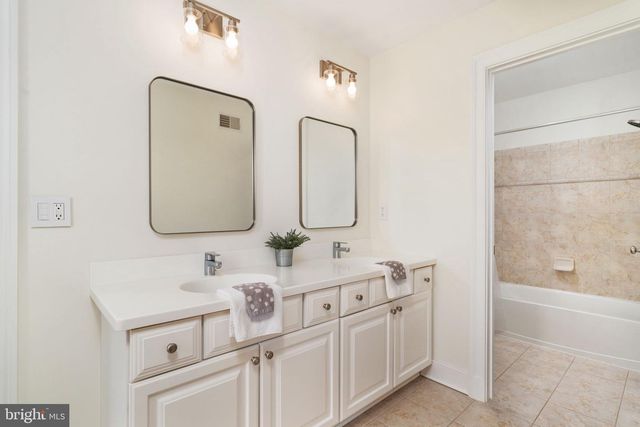 36628 WOODMAR FARM DR, Purcellville, VA 20132