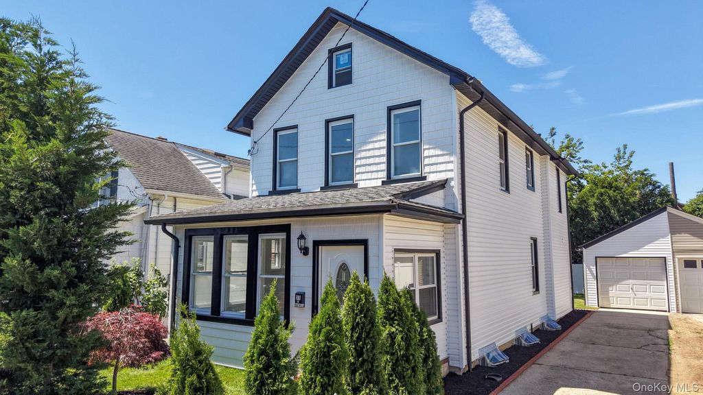 55 Hartwell Place, Woodmere, NY 11598