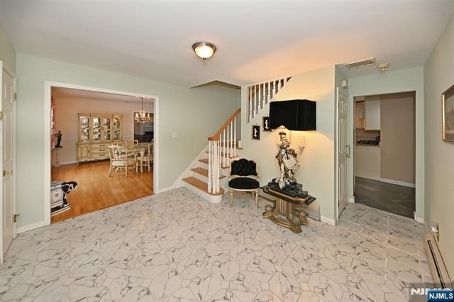 513 Lydia Lane, Wyckoff, NJ 07481