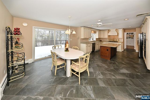 513 Lydia Lane, Wyckoff, NJ 07481