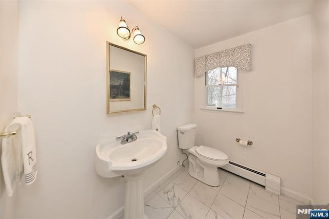 513 Lydia Lane, Wyckoff, NJ 07481