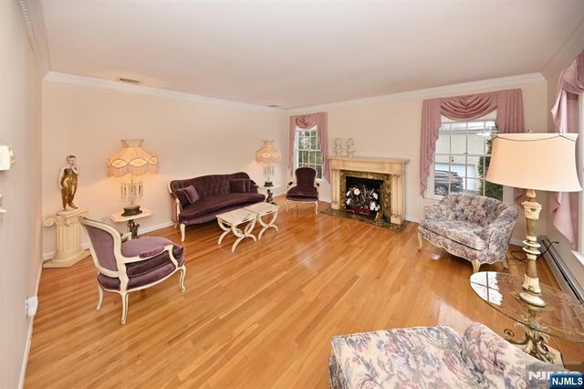 513 Lydia Lane, Wyckoff, NJ 07481