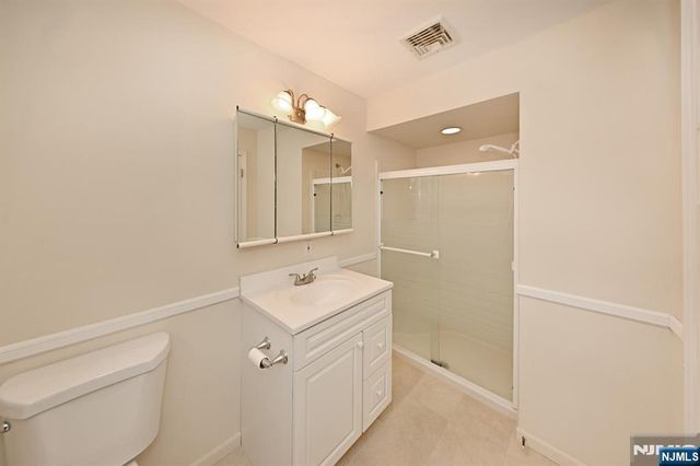 513 Lydia Lane, Wyckoff, NJ 07481