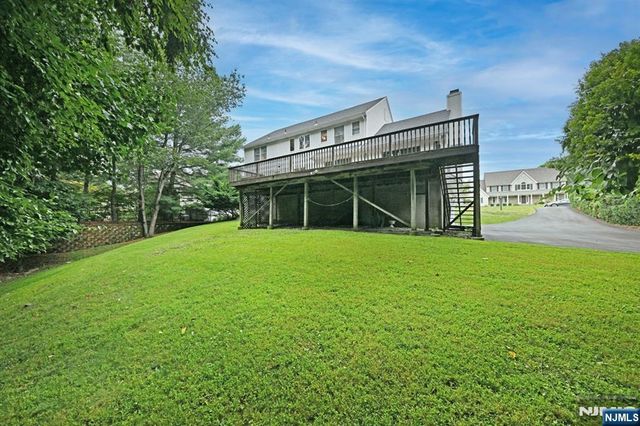 513 Lydia Lane, Wyckoff, NJ 07481