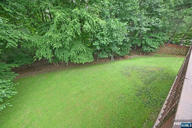 513 Lydia Lane, Wyckoff, NJ 07481