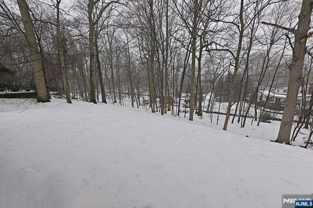 513 Lydia Lane, Wyckoff, NJ 07481