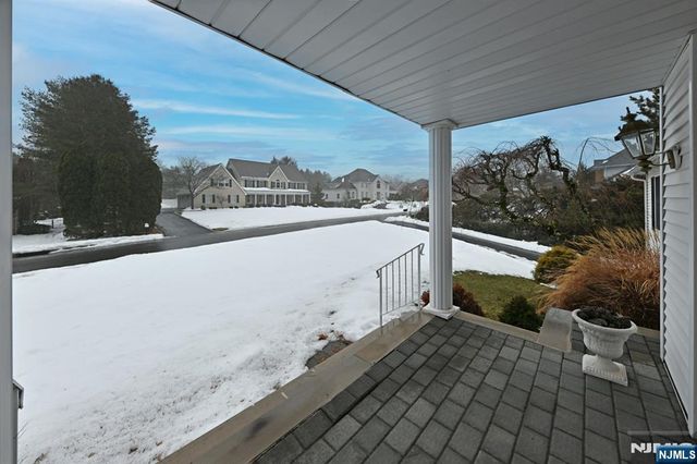 513 Lydia Lane, Wyckoff, NJ 07481