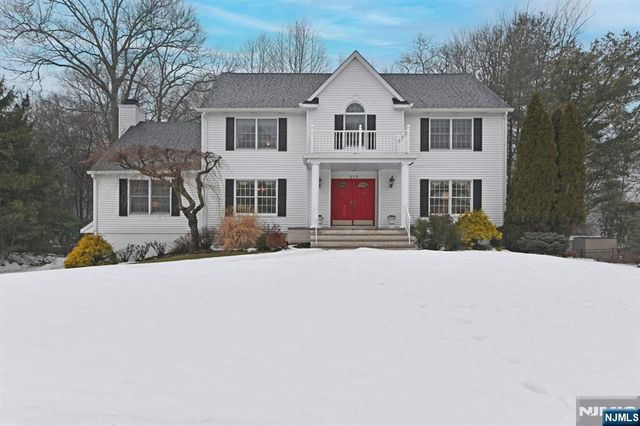 513 Lydia Lane, Wyckoff, NJ 07481