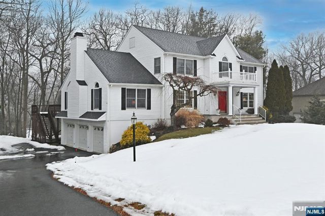 513 Lydia Lane, Wyckoff, NJ 07481