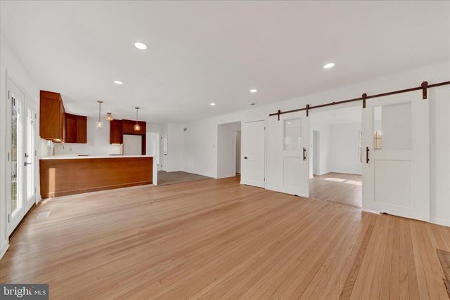 658 W ROLLING RD, Springfield, PA 19064