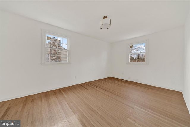 658 W ROLLING RD, Springfield, PA 19064