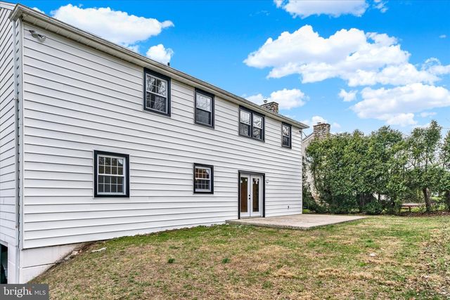 658 W ROLLING RD, Springfield, PA 19064