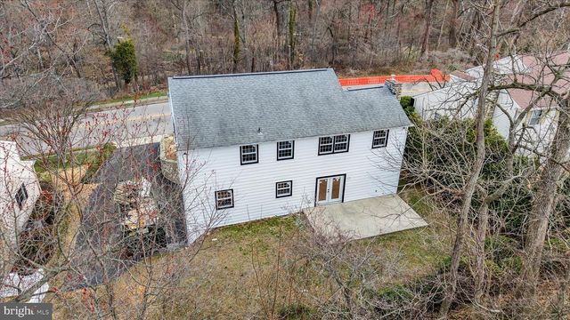 658 W ROLLING RD, Springfield, PA 19064