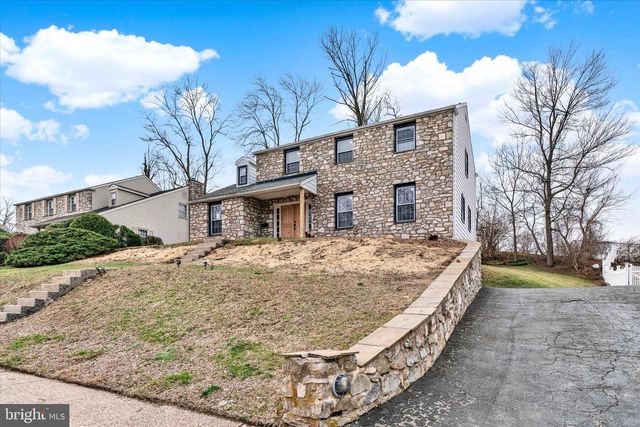 658 W ROLLING RD, Springfield, PA 19064