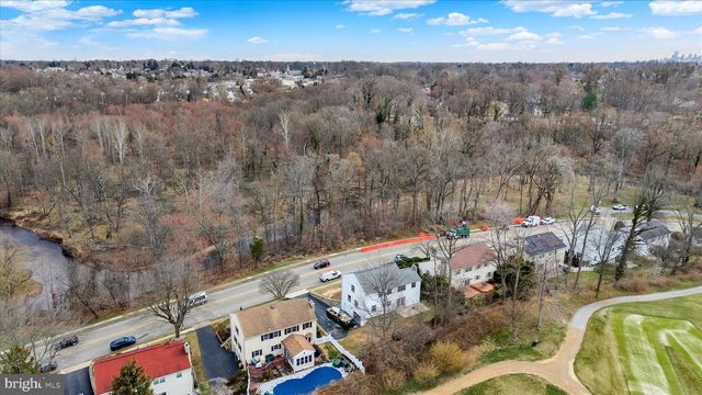 658 W ROLLING RD, Springfield, PA 19064