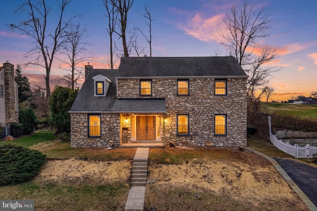 658 W ROLLING RD, Springfield, PA 19064