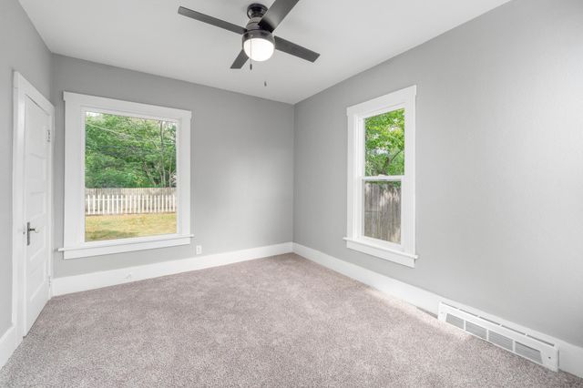 901 N Merchant St, Belle Plaine, KS 67013