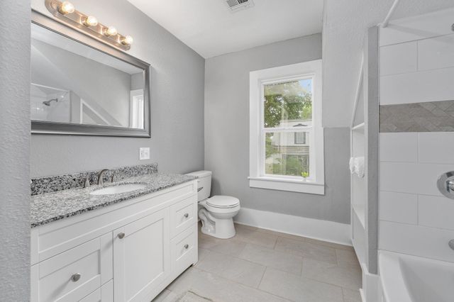 901 N Merchant St, Belle Plaine, KS 67013