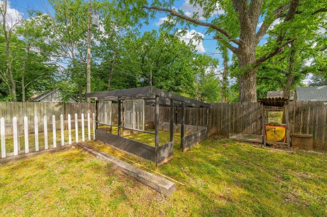 901 N Merchant St, Belle Plaine, KS 67013