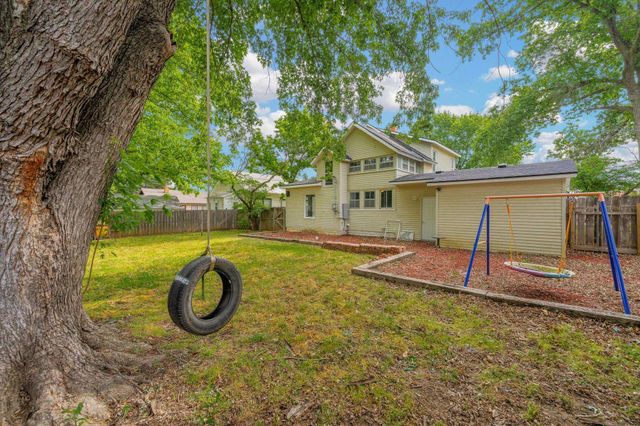 901 N Merchant St, Belle Plaine, KS 67013