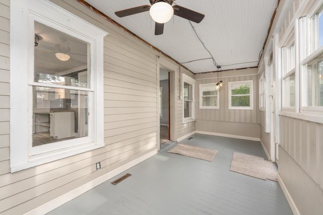 901 N Merchant St, Belle Plaine, KS 67013