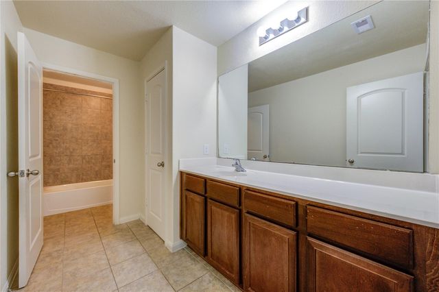 22534 Cloverland Field Drive, Hockley, TX 77447