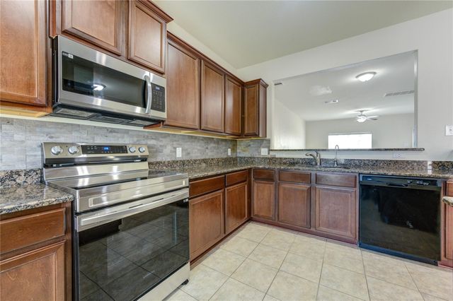22534 Cloverland Field Drive, Hockley, TX 77447